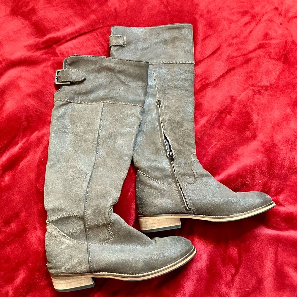 All leather knee-high boots, size 7 BP dark gray with half-zip lower.